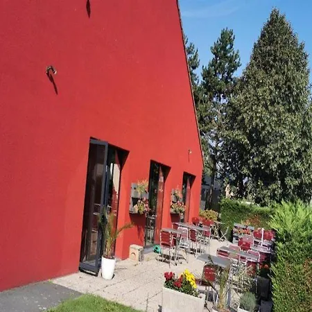 Otel Kyriad Lille - Roncq