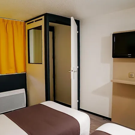 Otel Kyriad Lille - 3*