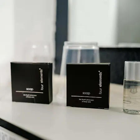 Kyriad Lille - Hotel