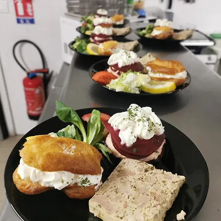 מלון Kyriad Lille - רונק