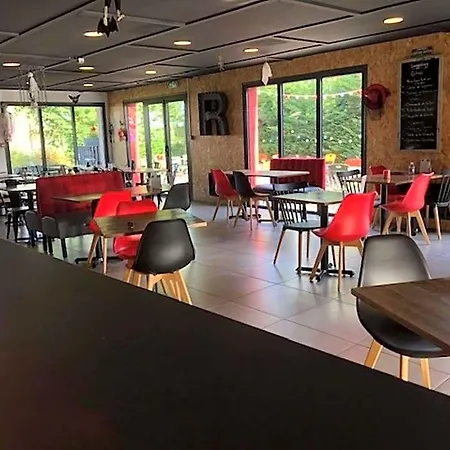 Kyriad Lille - Hotel