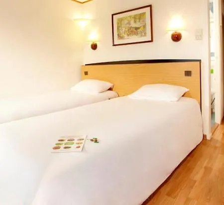 Kyriad Lille - 3* רונק