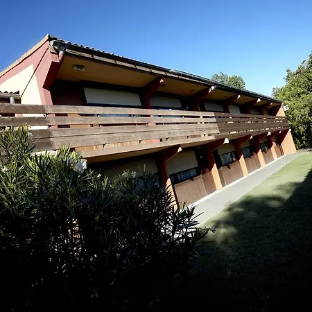 מלון Kyriad Lille - 3*